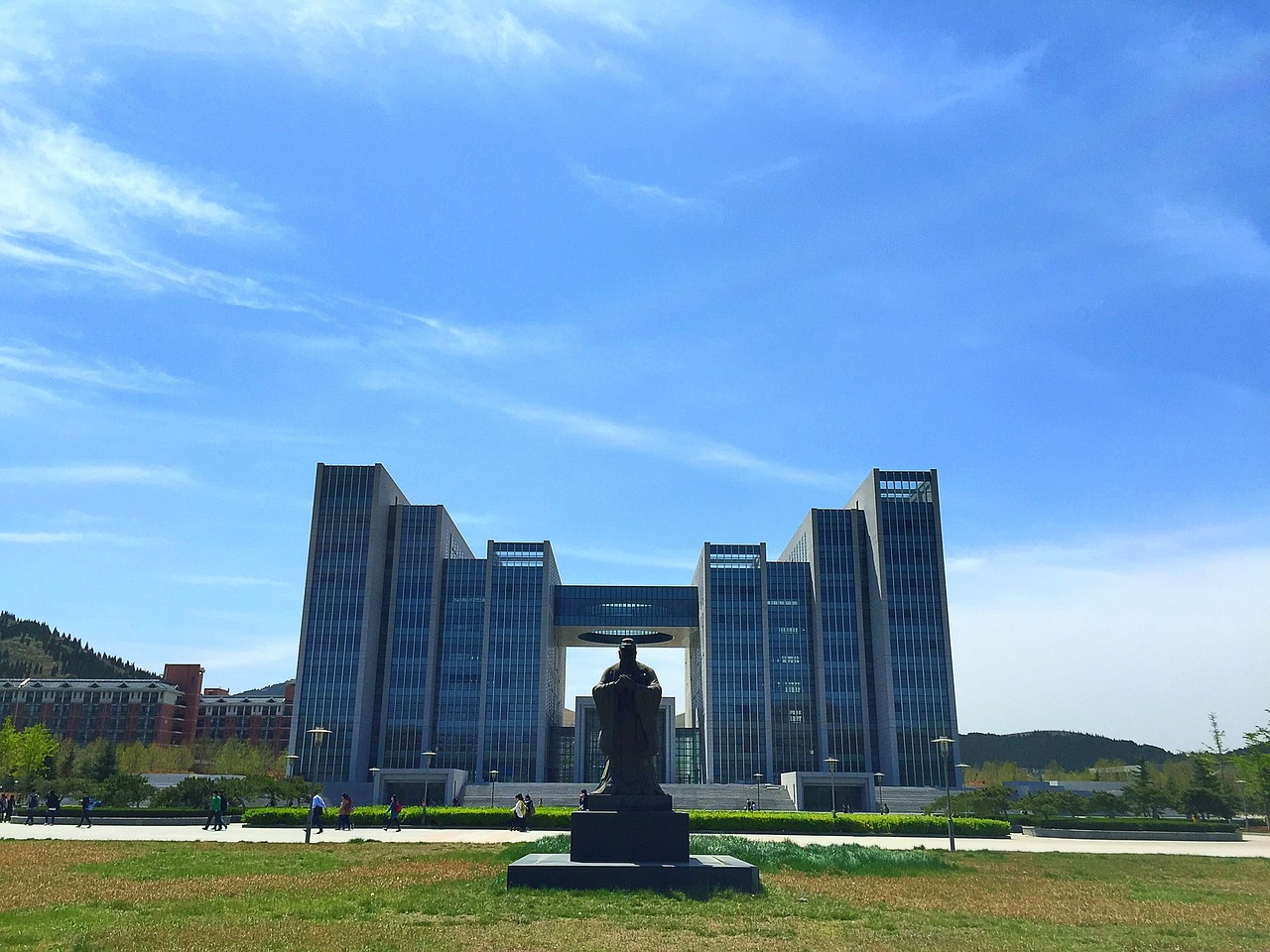 山东省财经大学百度吧——校园生活的网络聚集地山东省财经大学简介  第1张